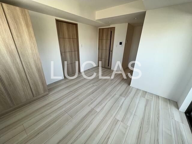 その他部屋・スペース　落ち着いた色味の床材がくつろぎ空間を演出♪