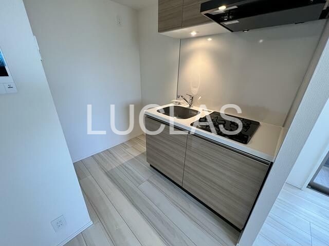 キッチン　コンパクトながらも利便性は良好♪収納付！