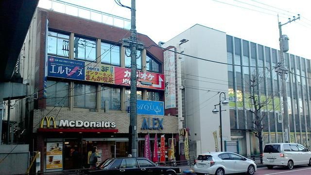 小学校　マクドナルド（小学校）まで600m