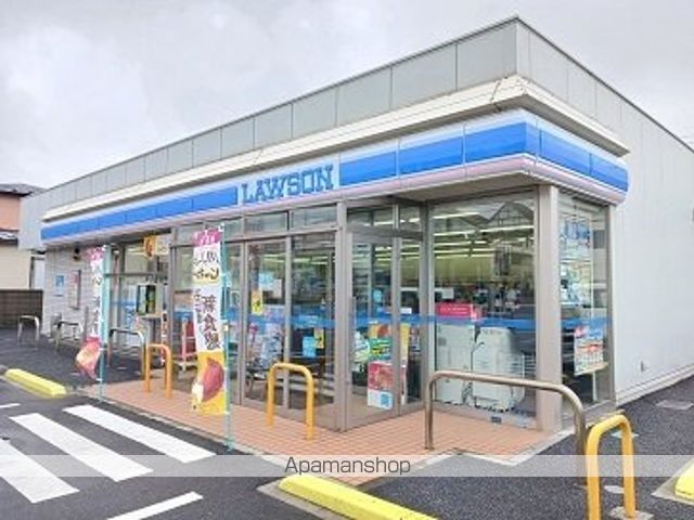 コンビニ　ローソン根城６丁目店（コンビニ）まで700m