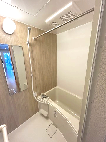 バス・シャワールーム　浴室乾燥機付のバスルーム