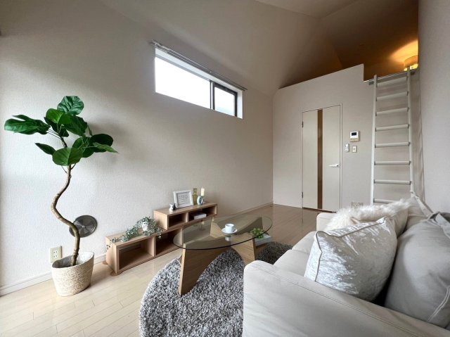 居室・リビング　別号室イメージの為、現状を優先致します。