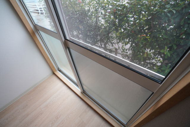 庭　同じ建物の別なお部屋