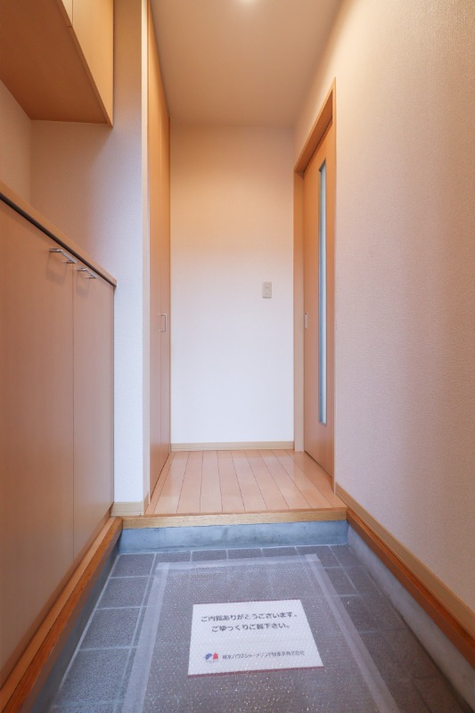 玄関　図面と現状に相違がある場合には現状を優先