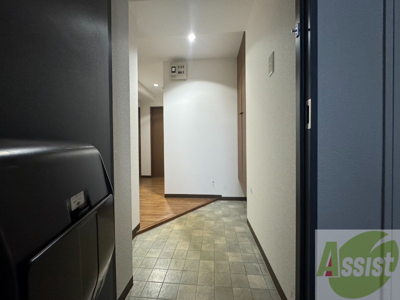 玄関　玄関の様子です。明るい印象ですね。気分もあがりそう。