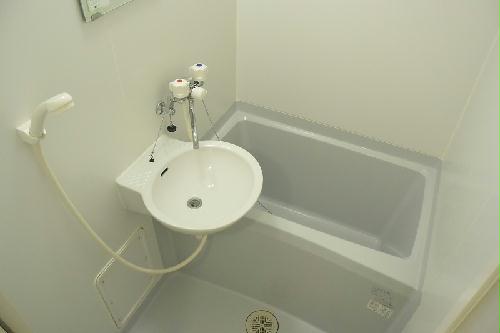 バス・シャワールーム　一日の疲れを癒せます♪