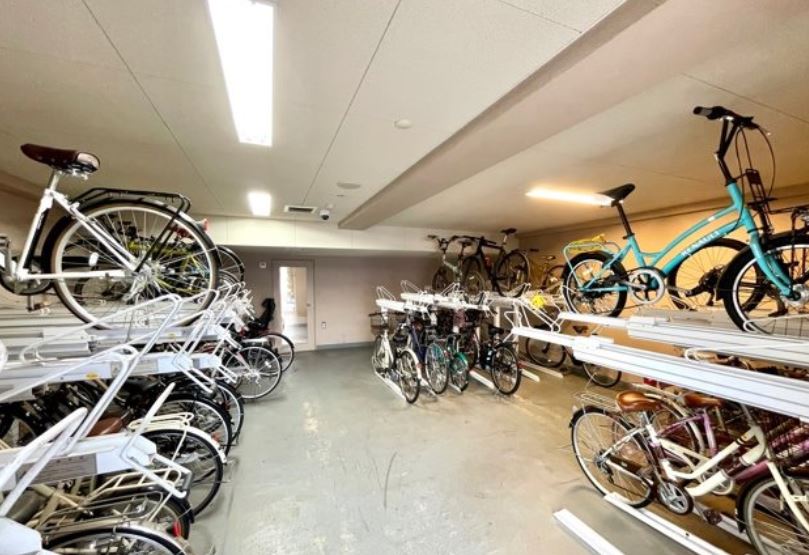 その他　★駐輪場スペース完備★