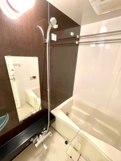 バス・シャワールーム　★ゆったり浸かれる浴槽★