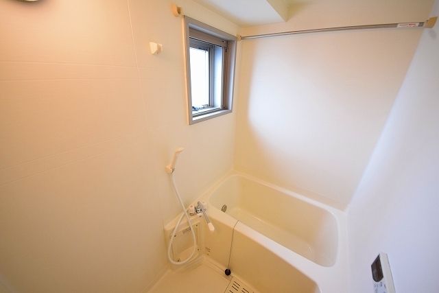 バス・シャワールーム　別部屋参考写真