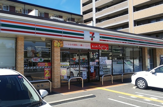 コンビニ　セブンイレブン堺浜寺石津町中店（コンビニ）まで886m