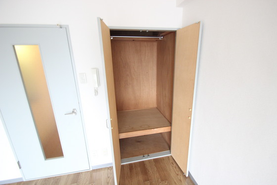 収納　※別部屋の写真です