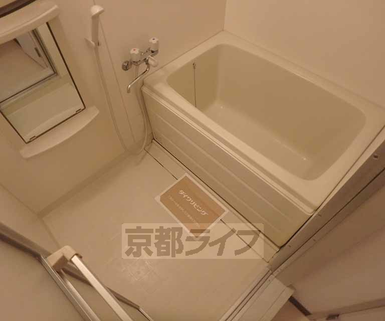 バス・シャワールーム　お手ごろ価格のハイツです