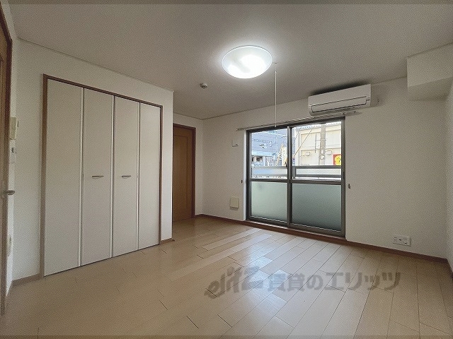 居室・リビング　洋室