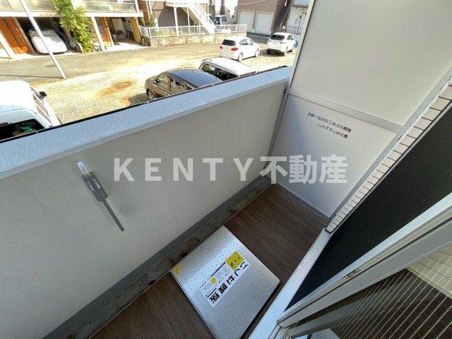 バルコニー　陽当たり良好なバルコニーです