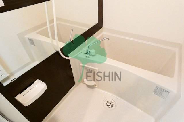 バス・シャワールーム　清潔感のある浴室です！