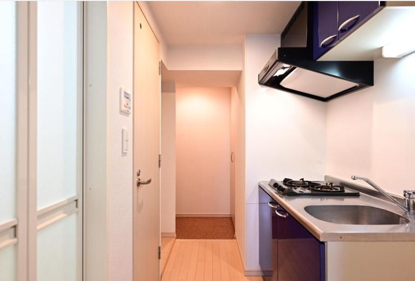 玄関　キッチン