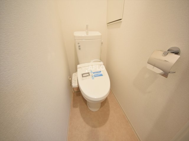 トイレ　セレニテ心斎橋グランデ　トイレ