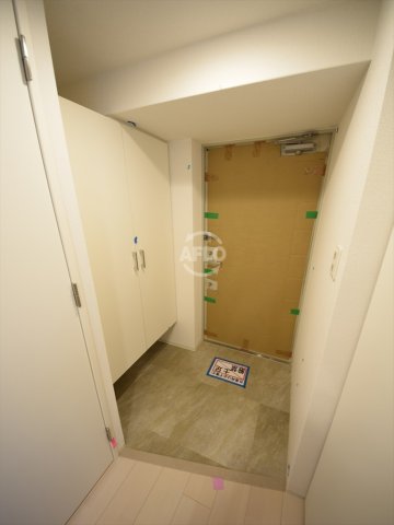 玄関　セレニテ心斎橋グランデ　玄関