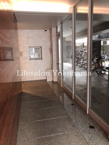 エントランス　エントランス