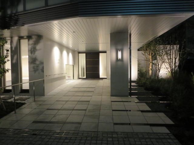 エントランス　★安心のオートロック付きです★