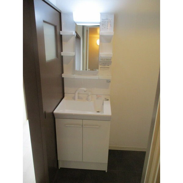 洗面設備　シャンプードレッサー