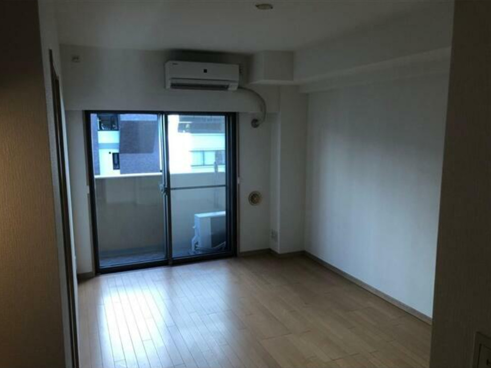 居室・リビング　居間です