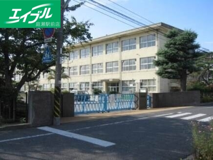 小学校　倉敷市立中洲小学校（小学校）まで946m