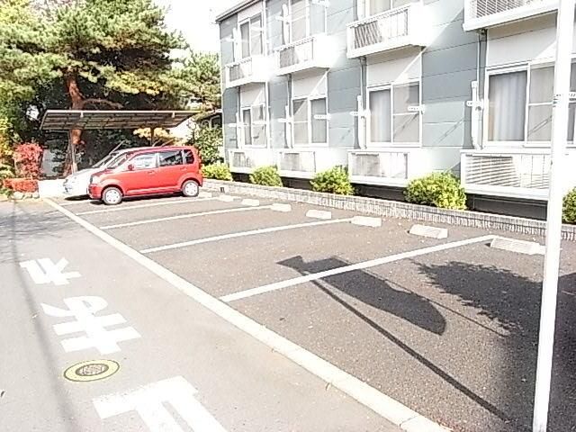 駐車場　駐車場