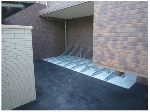 その他共有部分　駐輪場もしっかりしてます