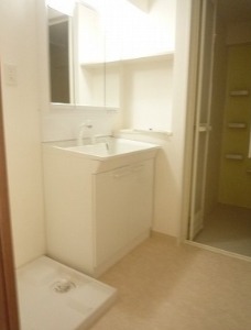 洗面設備　朝の支度はこちらでどうぞ