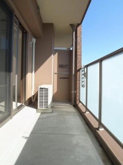 バルコニー　洗濯物も沢山干せそうです