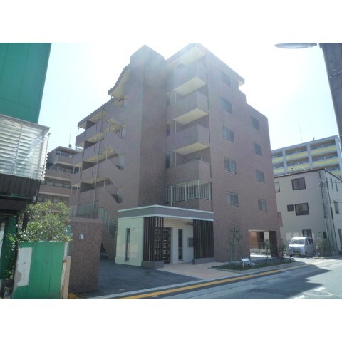 建物外観　最寄り駅徒歩10分圏内のマンションです