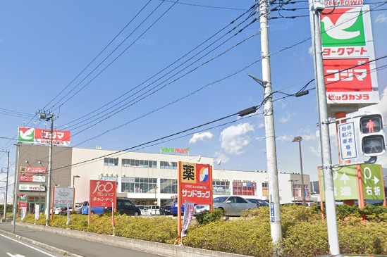 コンビニ　セブンイレブン平塚真田2丁目店（コンビニ）まで588m