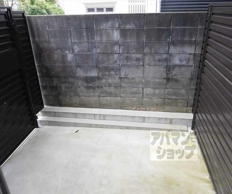 バルコニー　専用庭