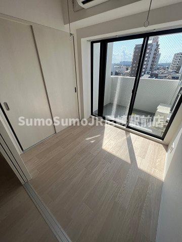 その他部屋・スペース　広くて明るい寝室