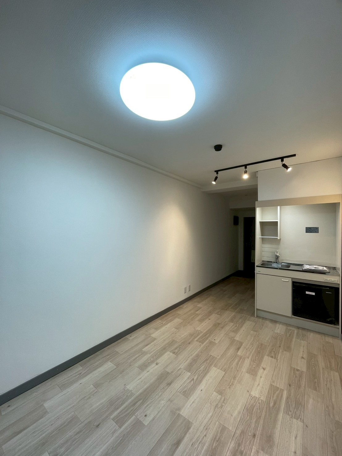 居室・リビング　リフォーム済みです。