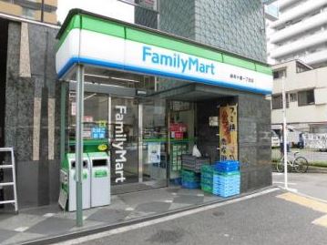 コンビニ　ファミリーマート麻布十番一丁目店（コンビニ）まで304m