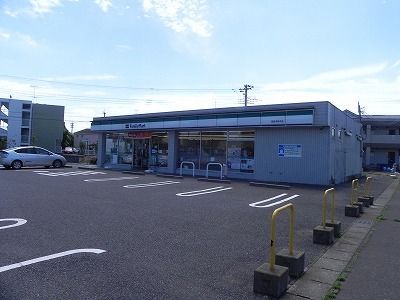 コンビニ　ファミリーマート我孫子新木店（コンビニ）まで600m