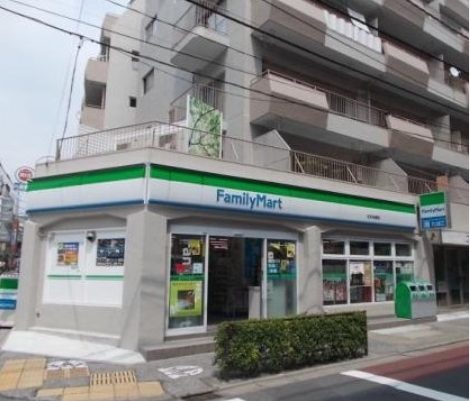 コンビニ　ファミリーマート文京本郷店（コンビニ）まで153m