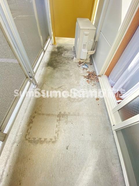 バルコニー　開放的で明るい空間を演出してくれるバルコニーです