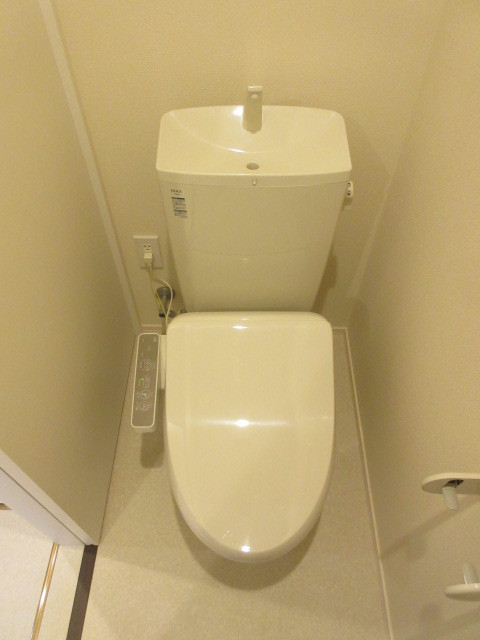 トイレ　★温水洗浄便座★