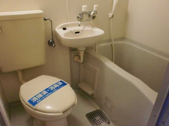 バス・シャワールーム　掃除のしやすい３点ユニット☆