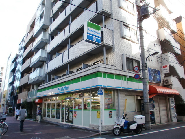 コンビニ　ファミリーマート早稲田鶴巻町店（コンビニ）まで346m