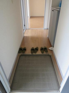 玄関　サンビレッジ岩井