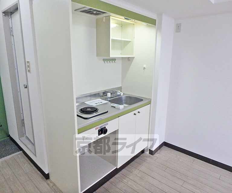 キッチン　一人暮らしにちょうどいいサイズ