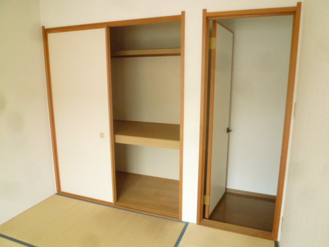 収納　別室参照