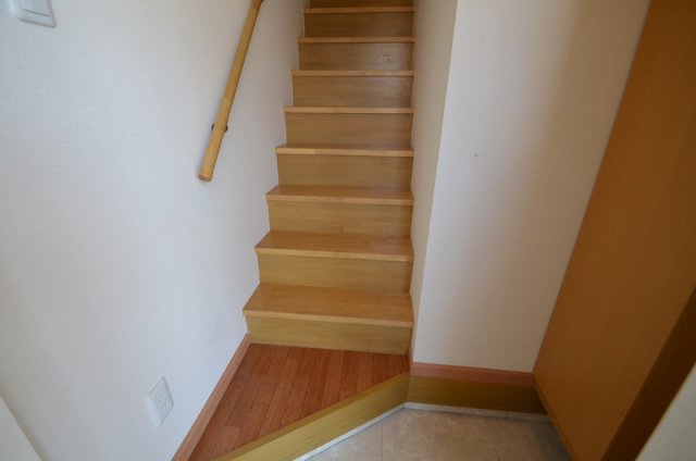 玄関　収納付玄関