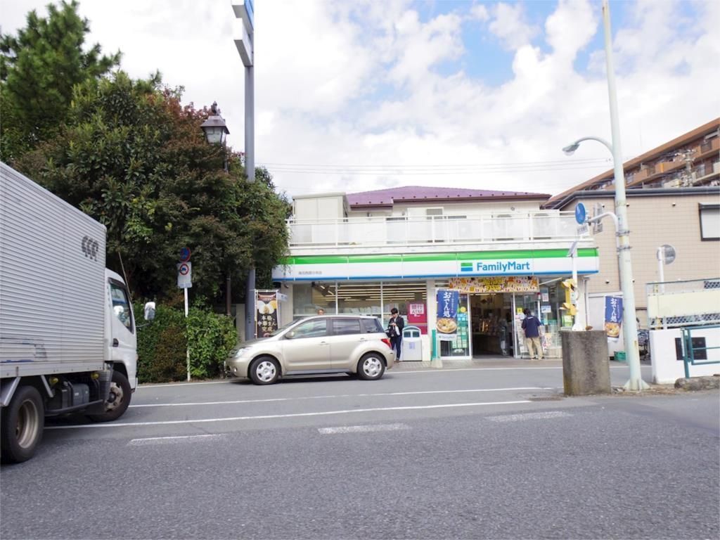 コンビニ　ファミリーマート 海田西国分寺店（コンビニ）まで968m