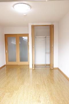 居室・リビング　室内