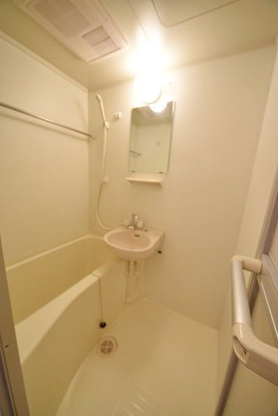 バス・シャワールーム　バス